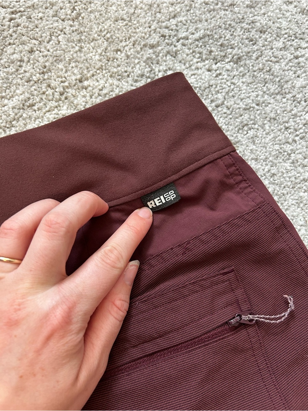 REI Hiking Shorts Women's Maroon Active Size 6 EUC - Picture 6 of 12